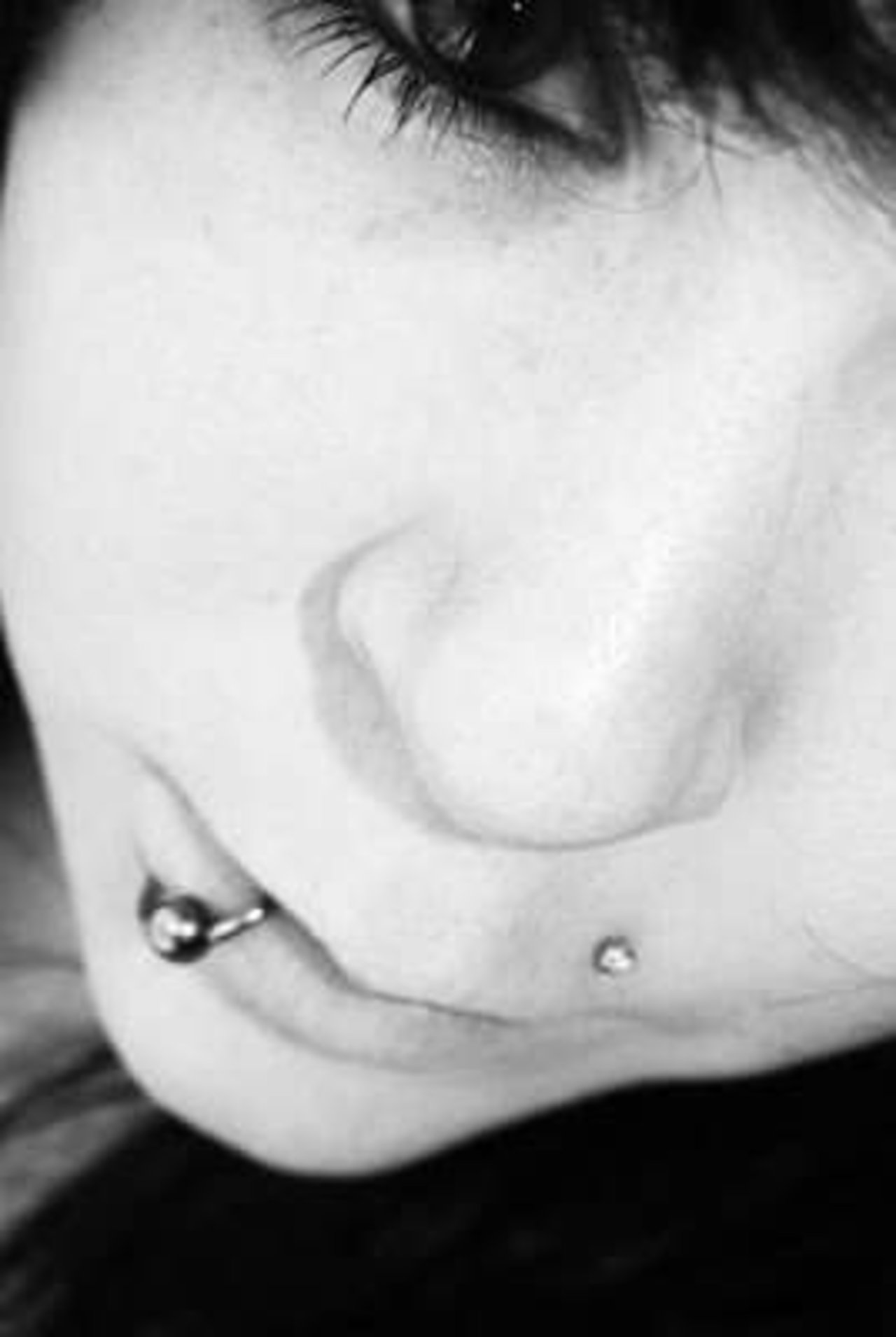 
                Piercing langue